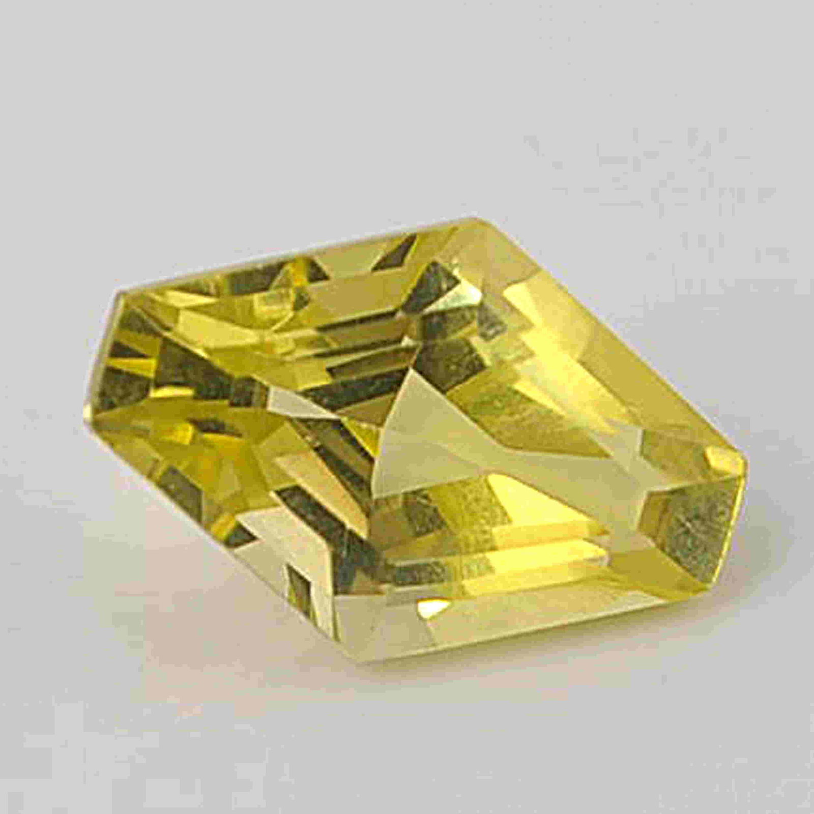2.62 Carat Yellow Color Natural Fancy Lemon Quartz: No Reserve! Title: 2.62 Carat Yellow Color Natural Fancy Lemon Quartz Loose Gemstone 1 Pieces Additional Information: Specification of Gemstone Name : Lemon Quartz Color : Yellow Total Weight : 2.62 C