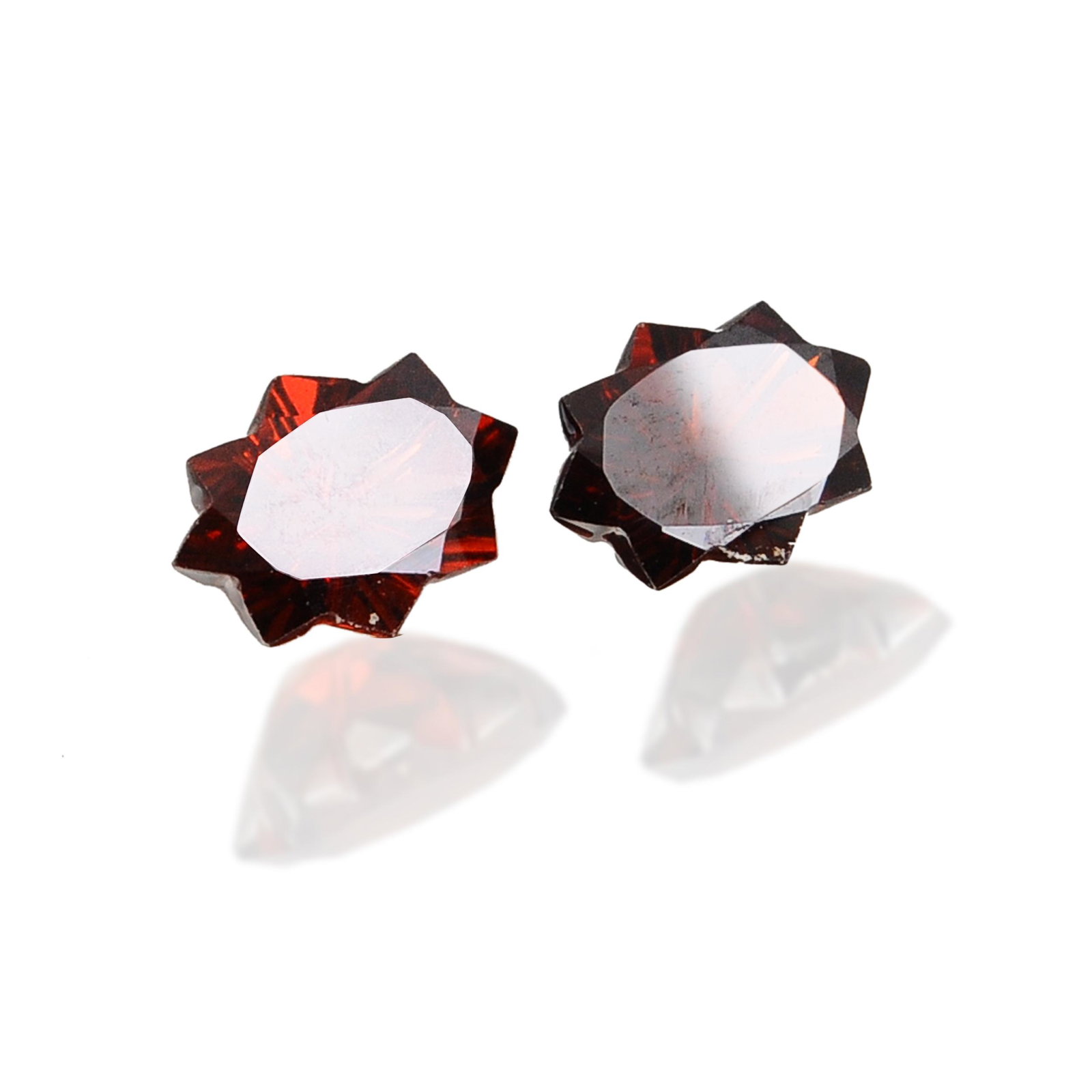 2.65 Carat Red Color Natural Oval Garnet Loose Gemstone (1 of 3)