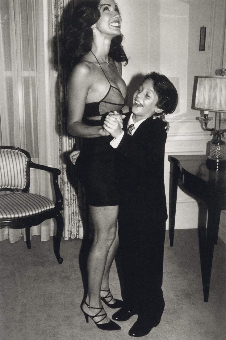 STEVE SCHAPIRO - Smith and Deanna, Los Angeles, 1988: Artist: Steve Schapiro Title: Smith and Deanna, Los Angeles, 1988 Medium: Photo Litho, 2000, Italy Dimensions: 6.1x9.15" Description: Heat Wax Mounted on 8.5x11" Conservation Board Artist Bio: Steve S