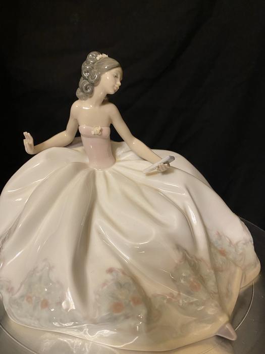 Vintage Rare Lladro Porcelain Figurine, At The Ball, (1 of 11)