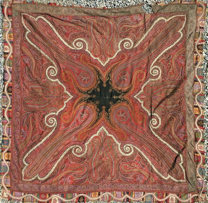 EARLY PAISLEY SHAW #8 PURCHASED IN VIRGINIA IN THE (1 of 2)