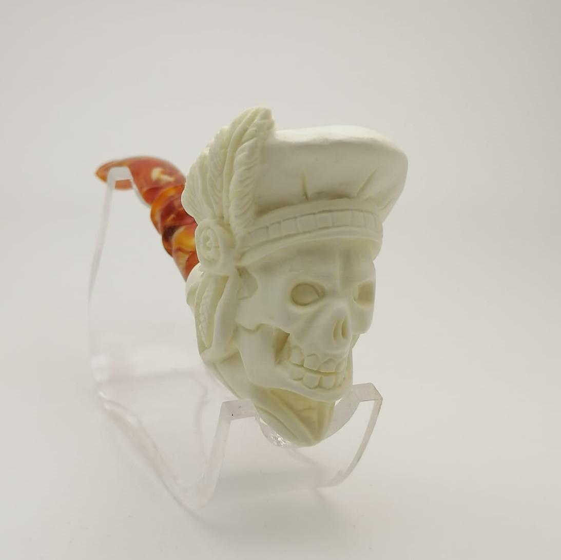 Scotch Soldier Skull,Hand carved Meerschaum Pipe: Title: Scotch Soldier Skull,Hand carved Meerschaum Pipe Materials: Meerschaum Dimension: 5.3 inch (13.5cm) Additional Information: Scotch Soldier Skull,Hand carved Meerschaum Pipe. Made in Turkey,Eski
