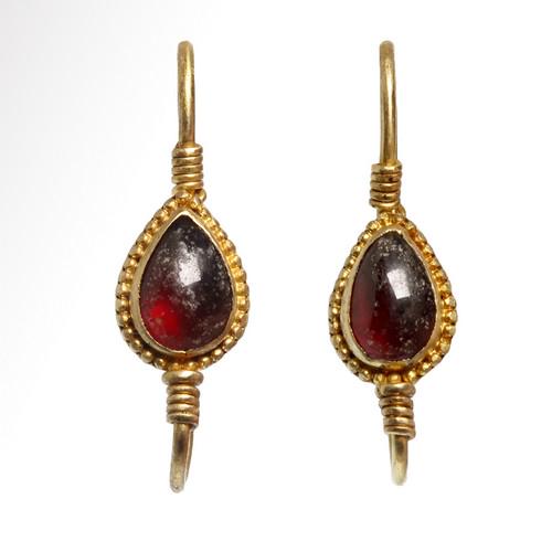 Roman Gold and Garnet Earrings (1 of 7)