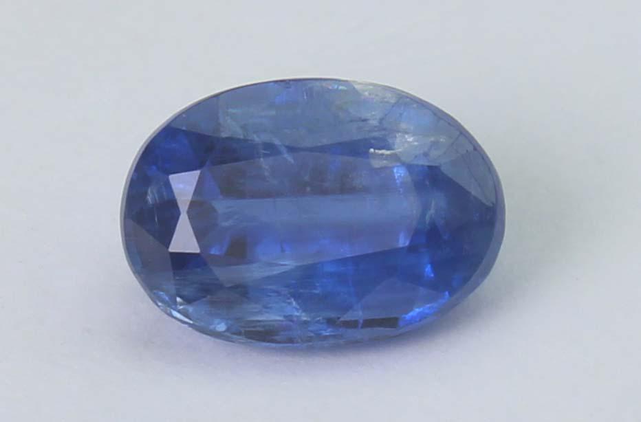 1.10 cts Natural Kainite: No Reserve! Title: 1.10 cts Natural Kainite Additional Information: Gemstone : Natural Kainite Shape and cut : Oval Cut Weight : 1.10 Carats Measurements : 7x5 mm Color : voilitish blue Transprancy : 