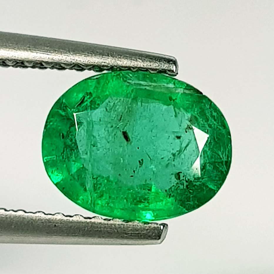 1.29 Ct Natural Emerald Oval Cut (1 of 5)