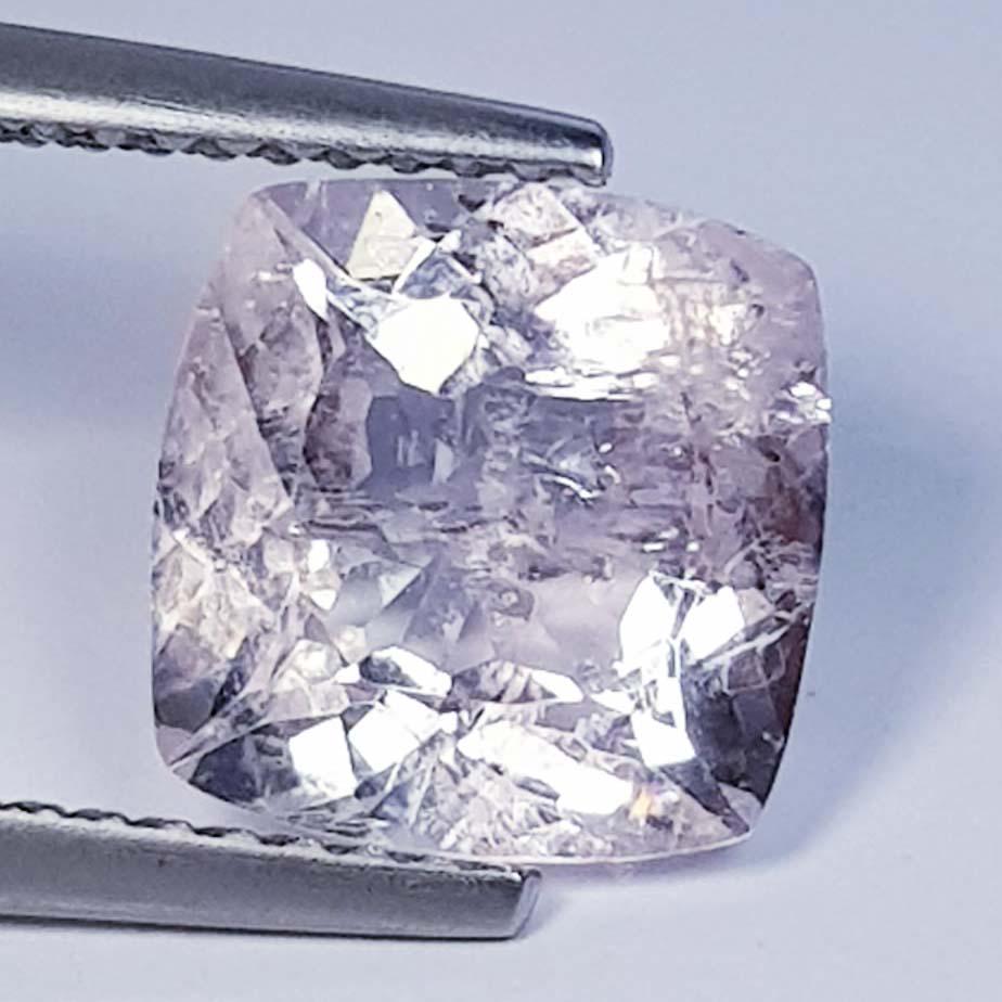 3.05 ct Natural Morganite Cushion Cut: No Reserve! Title: 3.05 ct Natural Morganite Cushion Cut Color/Clarity: SI Carat Weight: 3.05 Size/Dimensions: 9.00 x 9.00 x 5.50 Additional Information: Cushion / Brazil Shipping: Domestic: Flat-ra