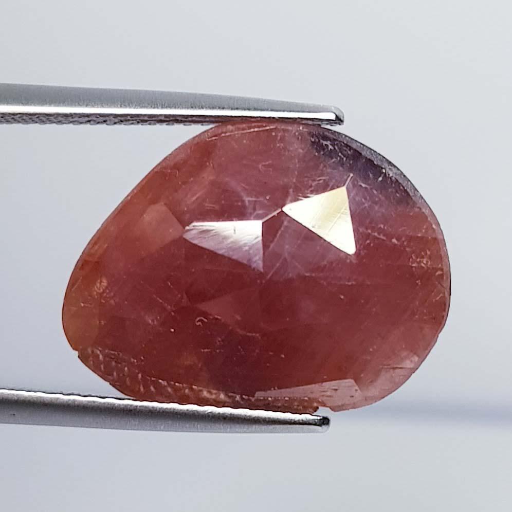 13.98 ct Natural Faceted Ruby (1 of 5)