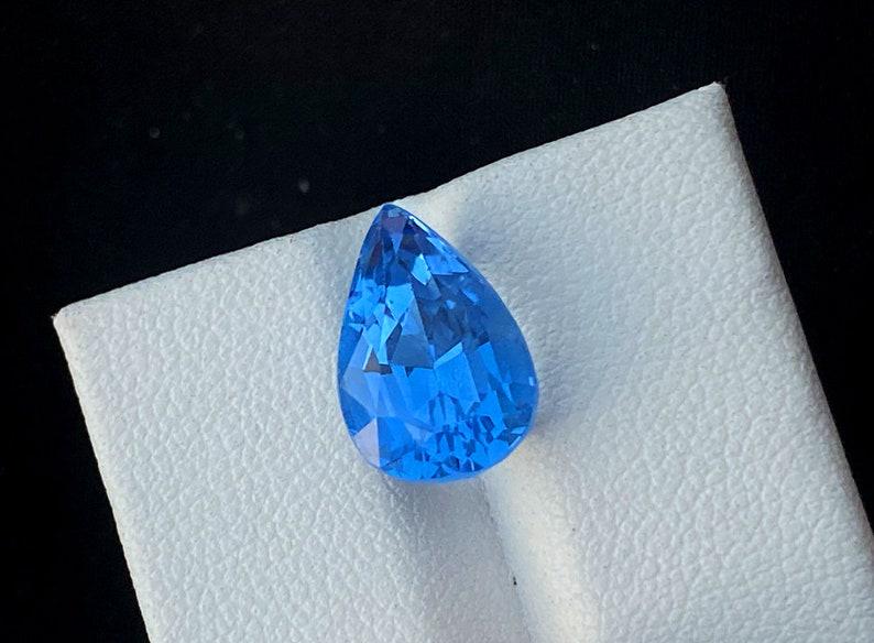 Aquamarine Gemstone Presenting Collection (1 of 1)