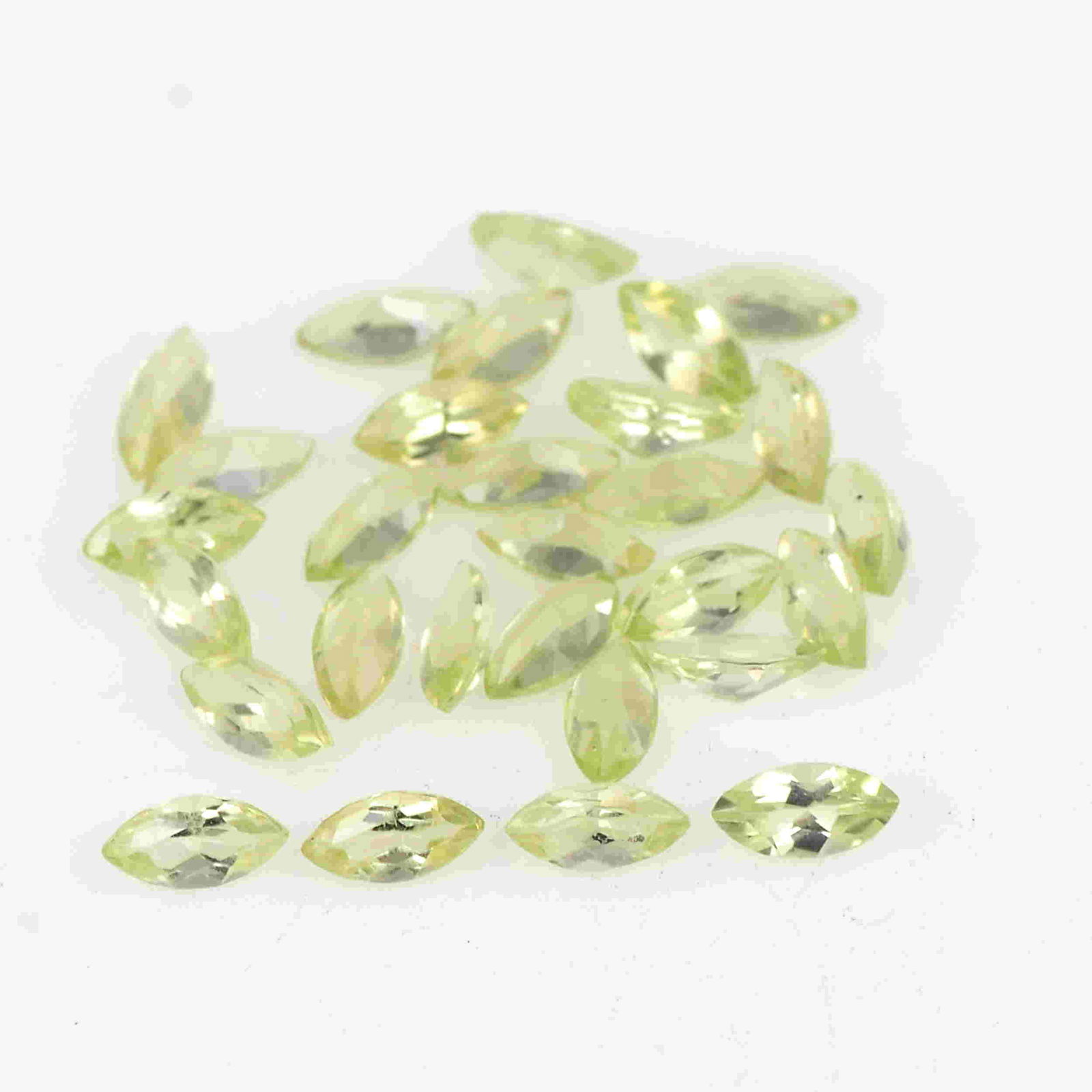 2.36 Carat Green Marquise Peridot Loose Gemstone 29 (1 of 8)