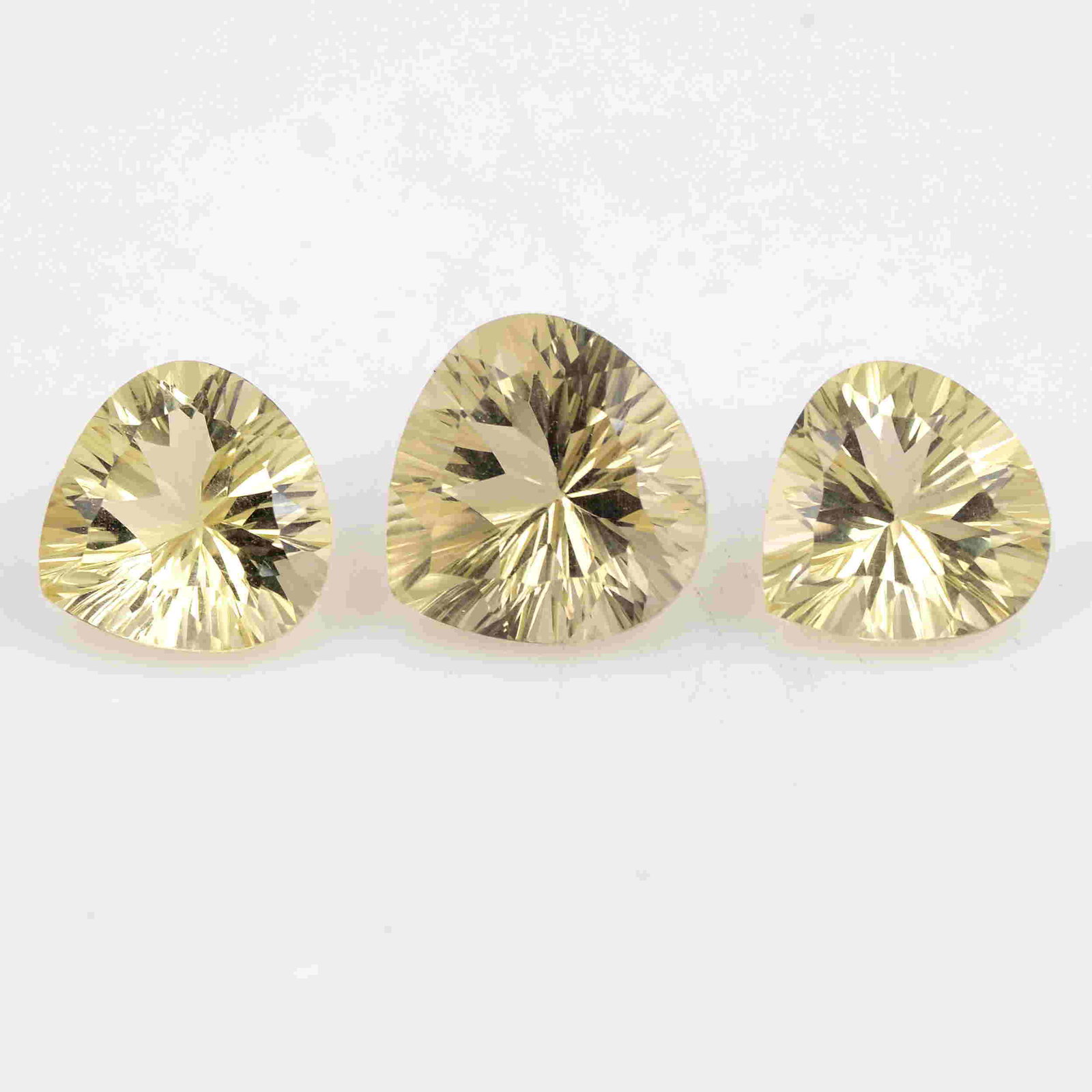 9.60 Carat Yellow Heart Lemon Quartz Loose Gemstone 3: No Reserve! Title: 9.60 Carat Yellow Heart Lemon Quartz Loose Gemstone 3 Pieces Additional Information: Specification of Gemstone Stone : Lemon Quartz Shape : Heart, Heart Shape Size : 7.5H x 11L x 11