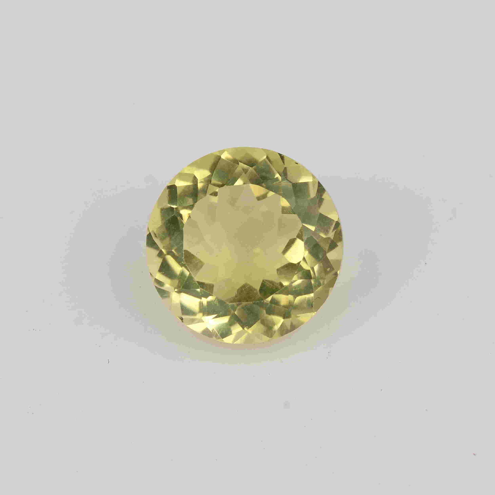 9.75 Carat Yellow Round Lemon Quartz Loose Gemstone 1: No Reserve! Title: 9.75 Carat Yellow Round Lemon Quartz Loose Gemstone 1 Piece Additional Information: Specification of Gemstone Stone : Lemon Quartz Shape : Round Size : 9H x 14L x 14W mm Color : Yel