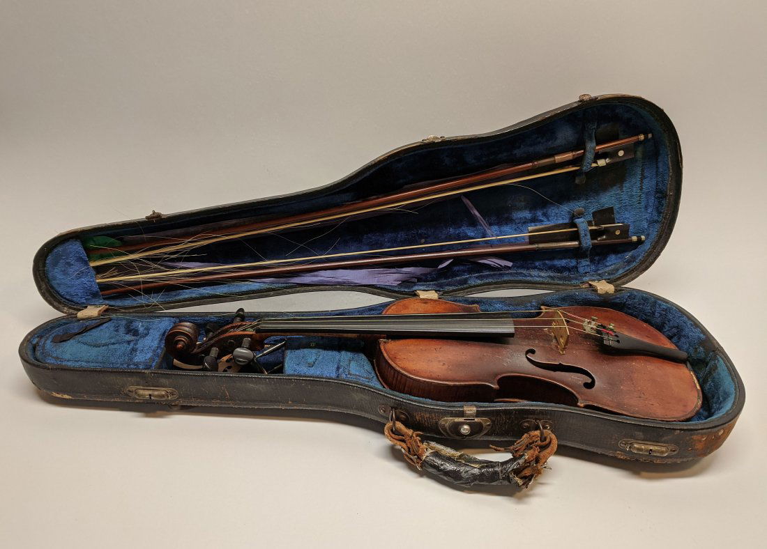 Old Violin, Bows, and Case (1 of 20)
