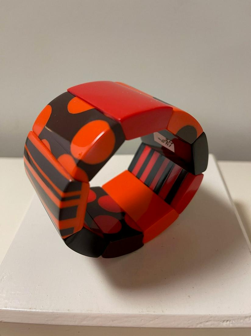 FRENCH BAKELITE STRETCH BRACELET (1 of 1)