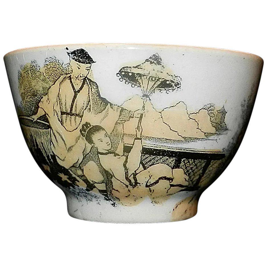 Antique Dutch Petrus Regout & Co. Maastricht Pajong: This Antique Dutch Petrus Regout & Co. Maastricht Pajong Pattern Ceramic Sake Cup Circa 1800's is in very good, used condition. Produced in Holland. NO chips, or cracks. It measures 2" tall and 3 1/4"