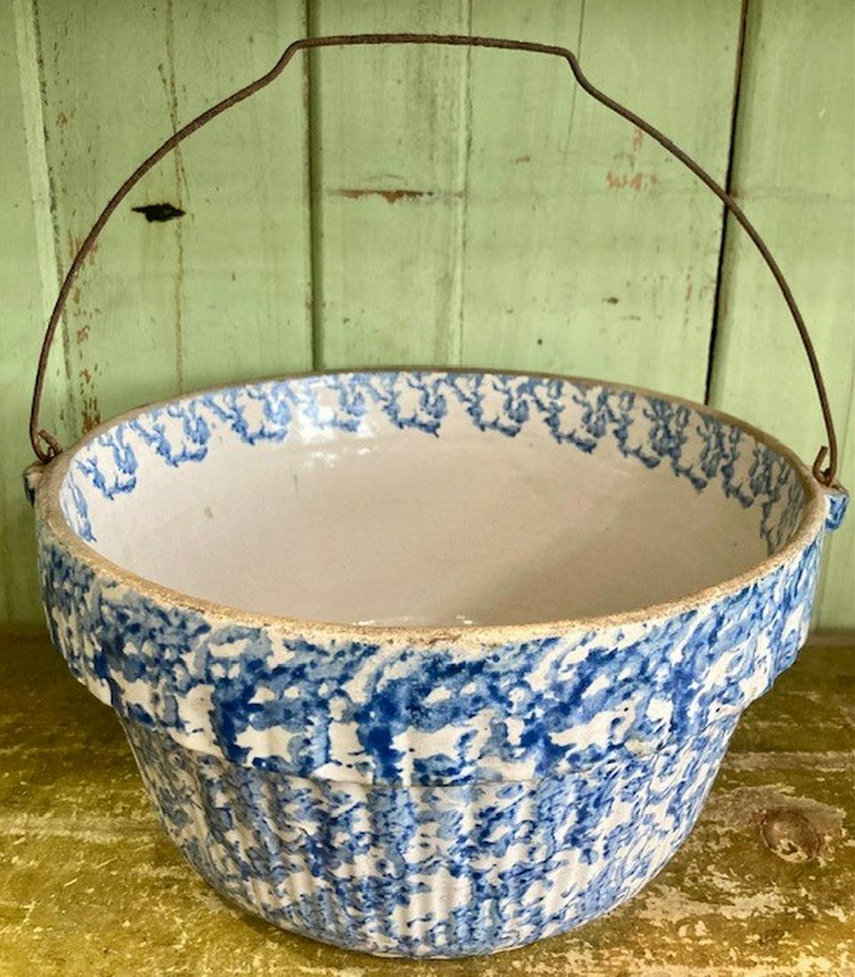 ANTIQUE HUGE SPONGEWARE BOWL BALE HANDLE DARK BLUE: Title: ANTIQUE HUGE SPONGEWARE BOWL BALE HANDLE DARK BLUE SPONGE Description: The BEST antique spongeware bowl I have seen in quite some time! Star on bottom. Huge! 11 inches across! Finely fluted (mo