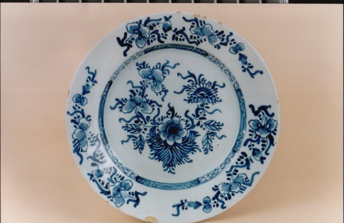 A good mid 18th century Bristol delft plate (1 of 2)