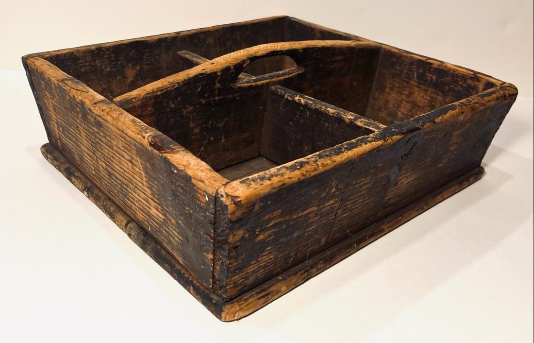 PRIMITIVE 19th CENTURY WOODEN CARRIER TRAY IN ORIGINAL (1 of 6)