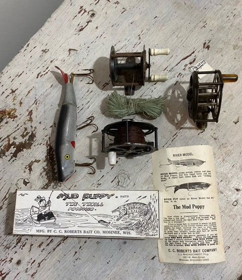 Fishing Reels and NOS Lure (1 of 4)