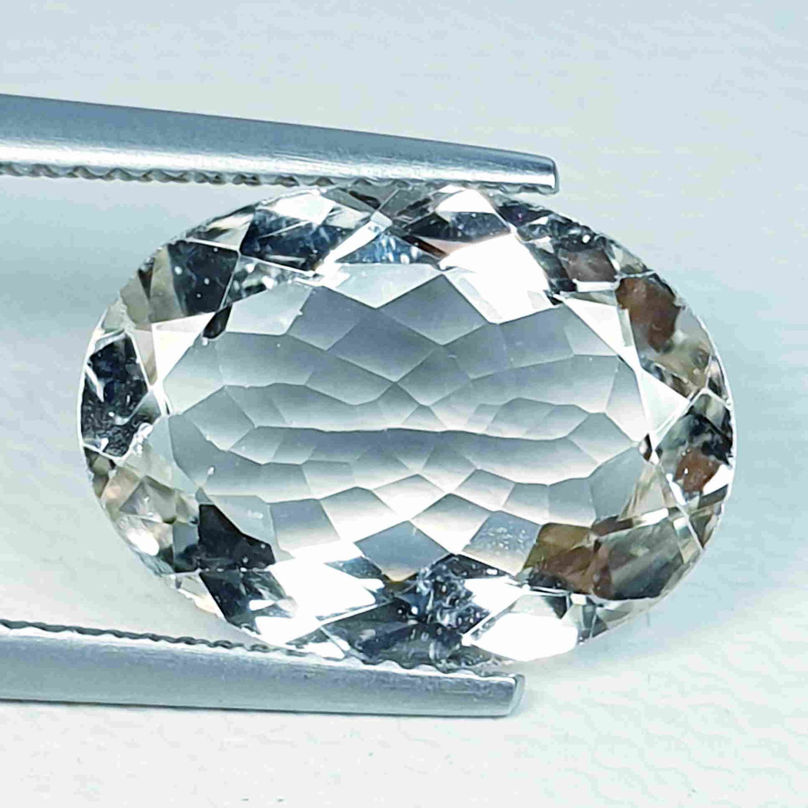 5.17 ct "IGI Certified" Natural Heliodor: Title: 5.17 ct "IGI Certified" Natural Heliodor Brand: Beryl Gemstones: Loosegemstone Color/Clarity: VVS Carat Weights: 5.17 Size/Dimensions: 15.10 x 11.17 x 4.93 Additional Information: International