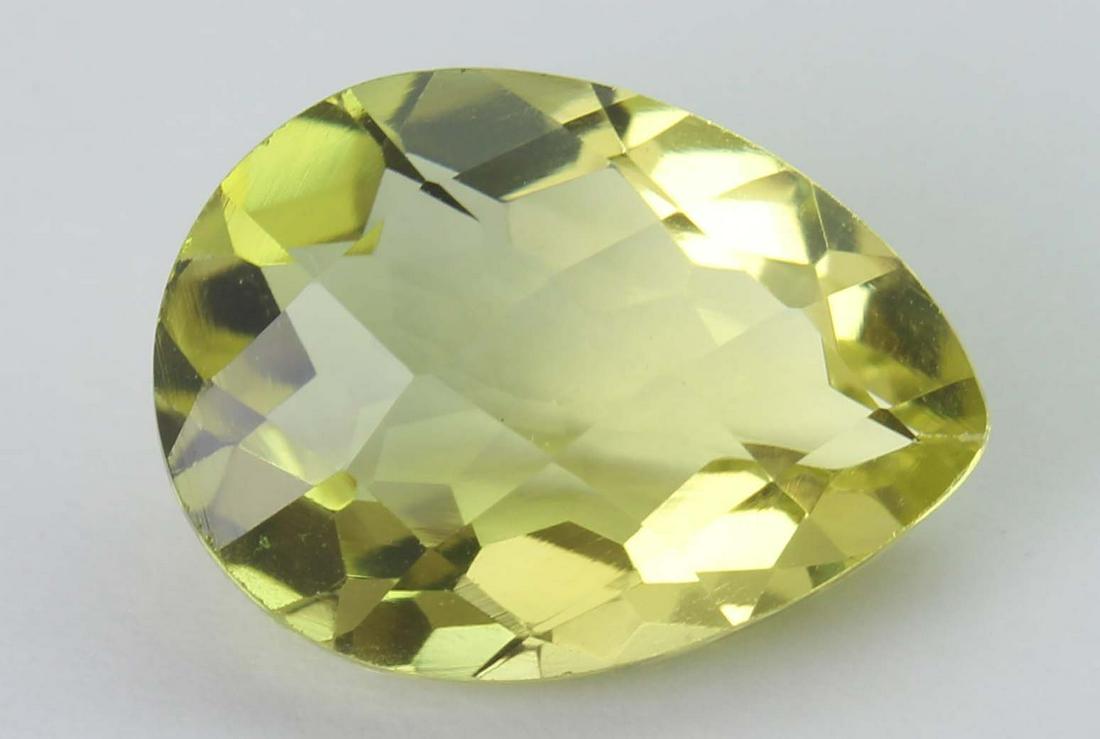 7.22 Ct Natural Lemon: No Reserve! Gemstone : Natural Lemon Origin : Brazil Weight : 7.22 carats Dimensions : 16x12 mm Shape/Cut : Pear cut Colour: Yellow Transparency: transparent Clarity: VVS Treatment : none Shippi