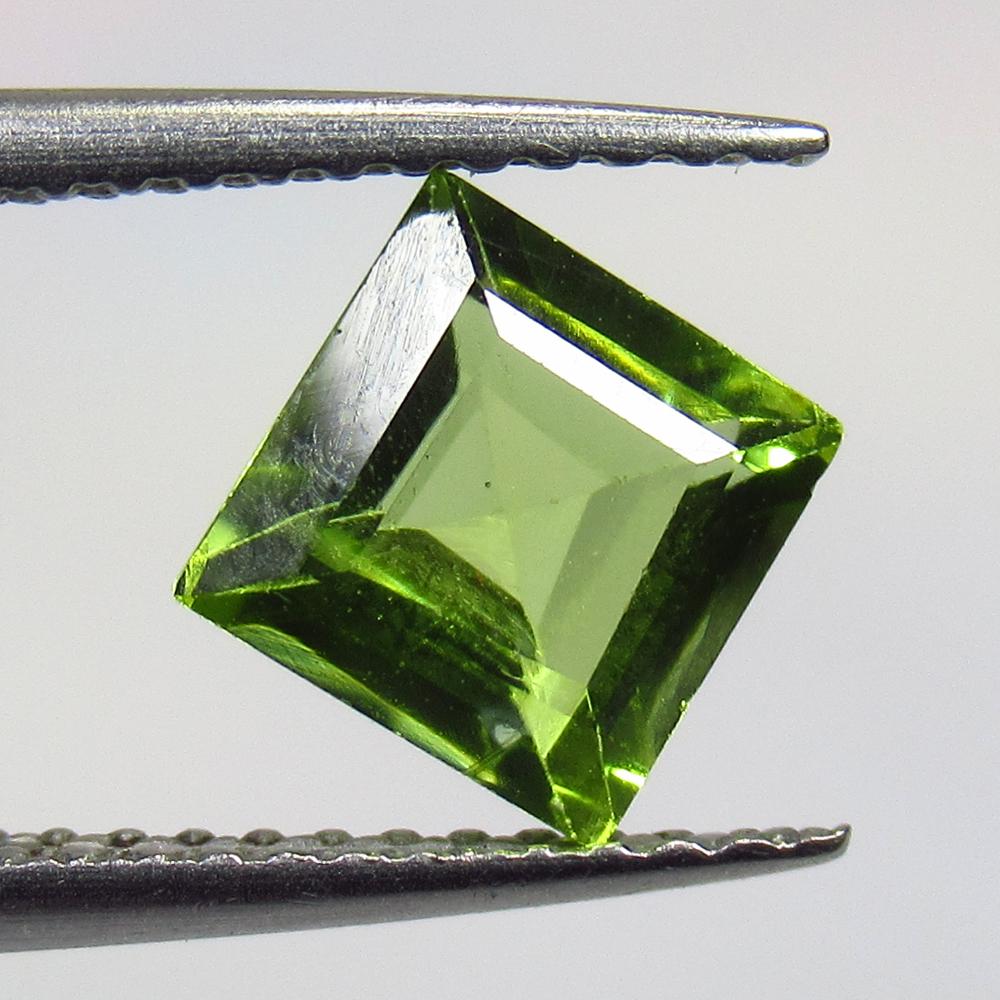 1.32 Ct Natural Pakistan Peridot Square Cut (1 of 2)