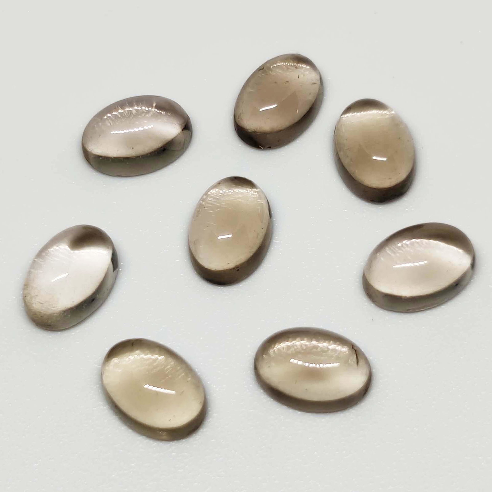7.60 ct Natural Smoky Quartz Lot: No Reserve! Title: 7.60 ct Natural Smoky Quartz Lot Additional Information: Gemstones: Smoky Quartz Carat Weights: 7.60 ct Size/Dimensions: 7 x 5 x 4 mm Origin : Scotland Materials: Quartz Weight Unit