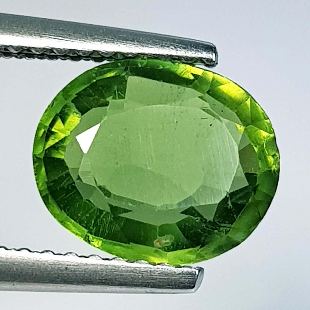 2.35 ct Natural Green Apatite (1 of 5)