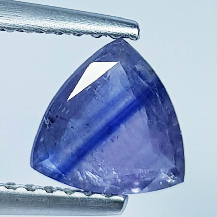 1.27 ct Natural Blue Sapphire: No Reserve! Title: 1.27 ct Natural Blue Sapphire Color/Clarity: Loosegemstone Gemstones: VS Carat Weights: 1.27 Size/Dimensions: 7.00 x 7.00 x 3.00 Additional Information: Triangle - Burma Shipping: