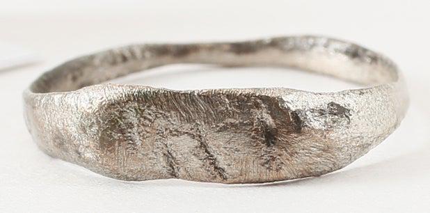 MEDIEVAL WOMAN’S RING C.1200-1400 AD (1 of 3)