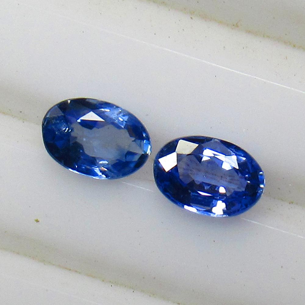 1.10 Ctw Natural Ceylon Blue Sapphire Oval Pair: Title: 1.10 Ctw Natural Ceylon Blue Sapphire Oval Pair Stone Clarity: VVS Gemstones: Sapphire Carat Weights: 1.1 Size/Dimensions: 6.00 x 4.10 x 2.50 mm / 2 Pc's Additional Information: Top Quality Lus