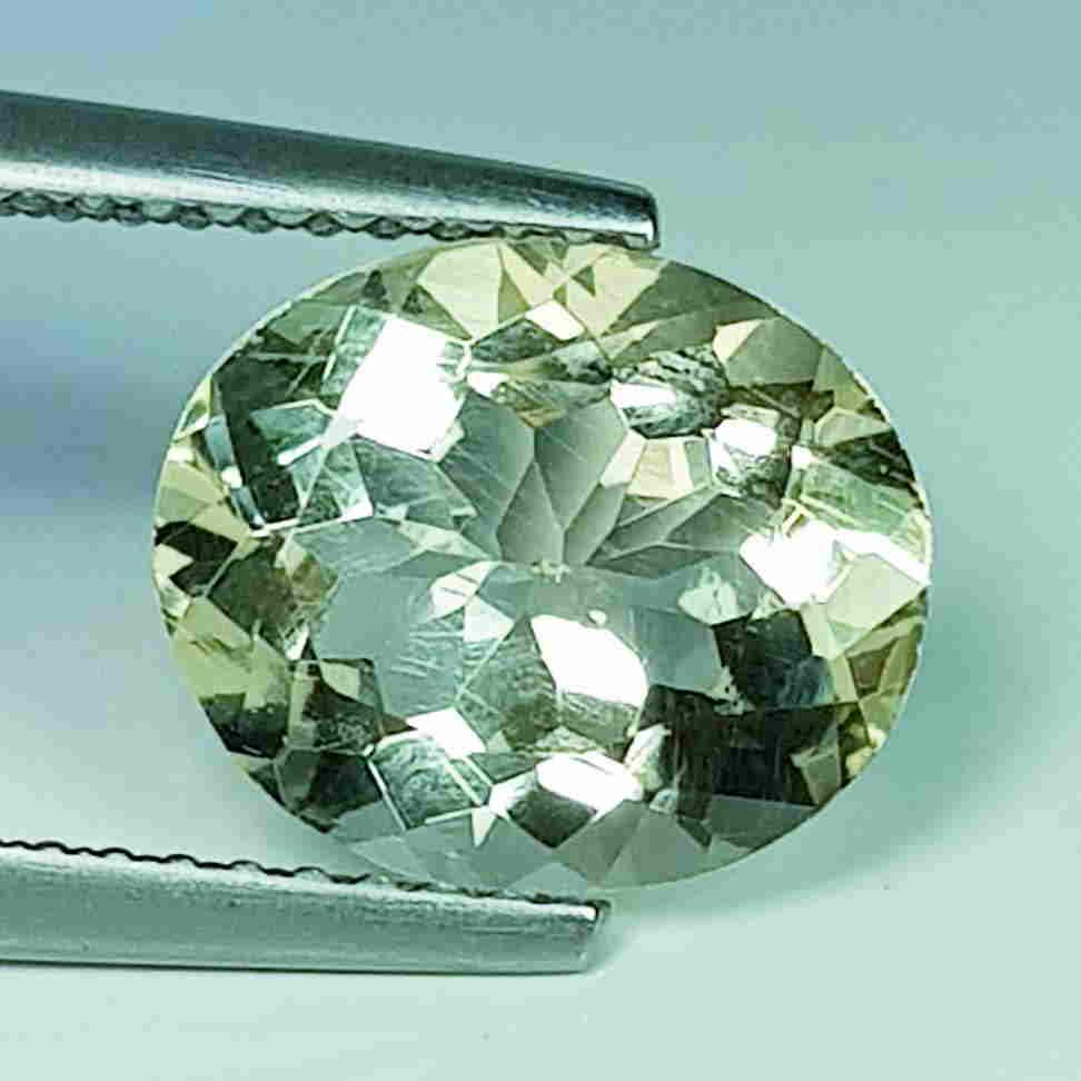 Natural Scapolite Oval Cut - 2.70 ct (1 of 5)