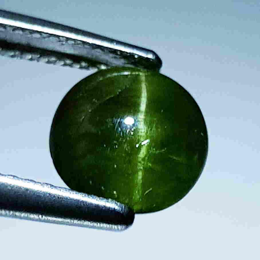 Natural Kornerupine Cat's Eye - 1.96 ct: No Reserve! Title: Natural Kornerupine Cat's Eye - 1.96 ct Color/Clarity: Opaque Loosegemstone Carat Weights: 1.96 Size/Dimensions: 7.50 x 7.50 x 3.90 Additional Information: Round - Madagascar Shippi