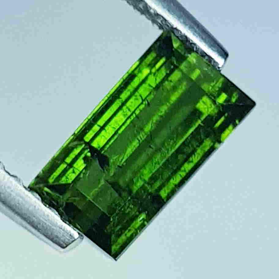 1.13 ct Natural Tourmaline Rectangle Cut (1 of 5)