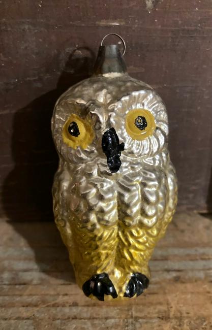 Antique mercury glass original owl Christmas ornament.: Title: Antique mercury glass original owl Christmas ornament. Provenance/Additional Info: There is a small nick at top where the hanger goes. Otherwise GC. Shipping: Domestic: Flat-rate of $10.00 to a