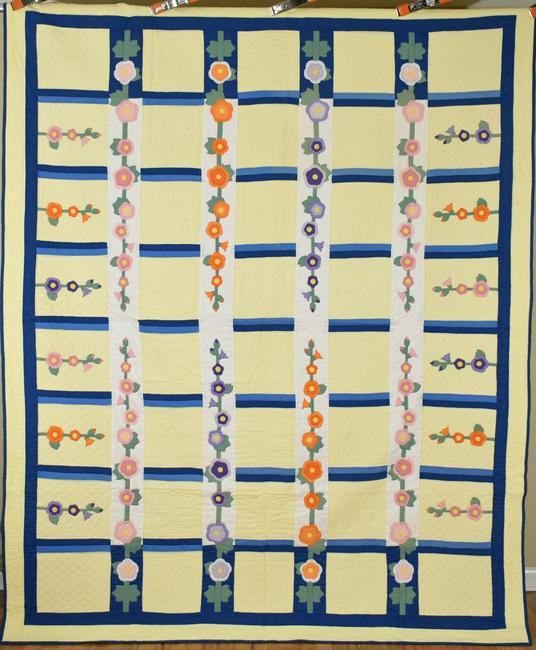 Unusual Hollyhock Applique Floral Quilt (1 of 8)