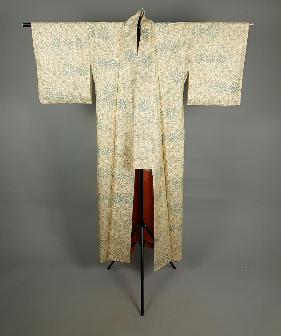 FLORAL LINEN KIMONO (1 of 9)