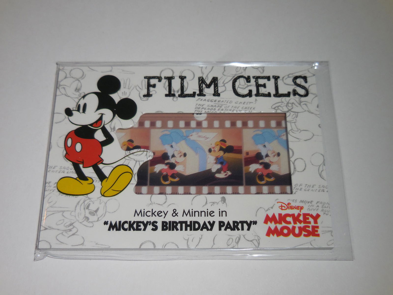 2019 UD DISNEY MICKEY & MINNIE MOUSE FILM CEL RELIC (1 of 2)