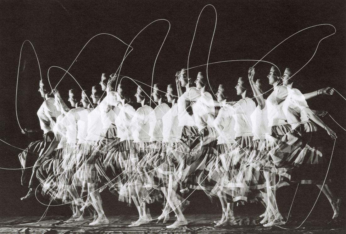 HAROLD EDGERTON - Moving Skip Rope, 1952 (1 of 1)