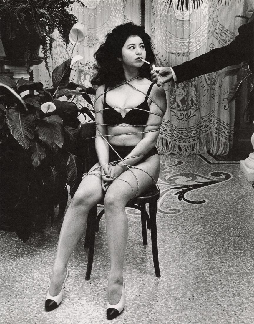 HELMUT NEWTON - Eri Ishida (1 of 1)