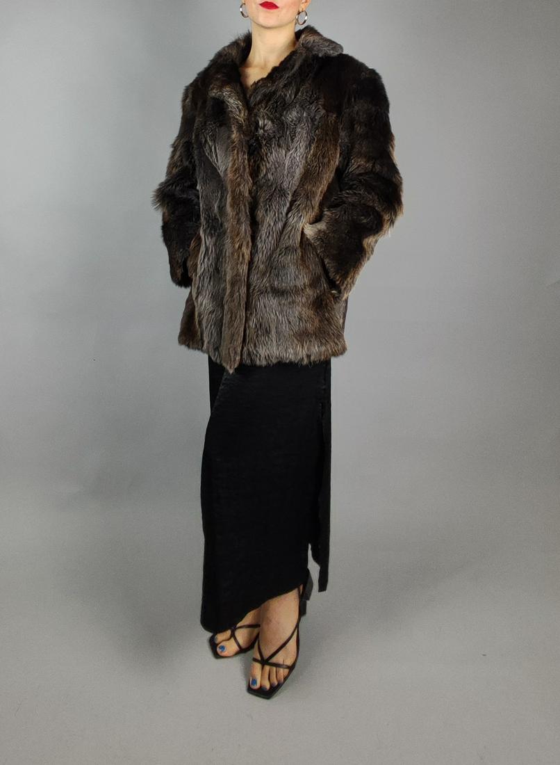 BADGER FUR JACKET: Title:BADGER FUR JACKET Description:Aproximate size: Size M: Length: 75cm/29.53in -Shoulders width:40cm/15.75in -Sleeve Length:58cm/22.83in -Chest size ( pit to pit x2 ):105cm/41.34in - Closed Hem:55c
