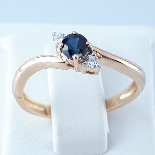 14K Pink Gold - Ring: Ring Gender : Women Material : 14K Pink Gold Diamond : Total 0,05 ct / 2 pcs brillant cut I VS Saphire : 1 pcs round cut 0,27 ct Weight : 1,96 gr Condition : NEW / Unused Size : US:6