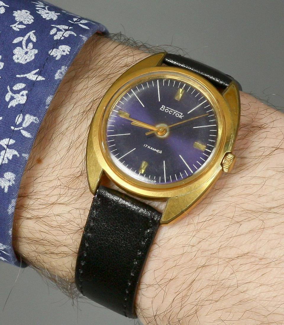 Wostok vintage men wrist watch russian antique unisex: Materials Band material: Leather Gold, Stainless steel Wostok vintage men wrist watch russian antique unisex white USSR watches ?11 Watch - "Wostok" Specifications: - diametr ( not including the crown