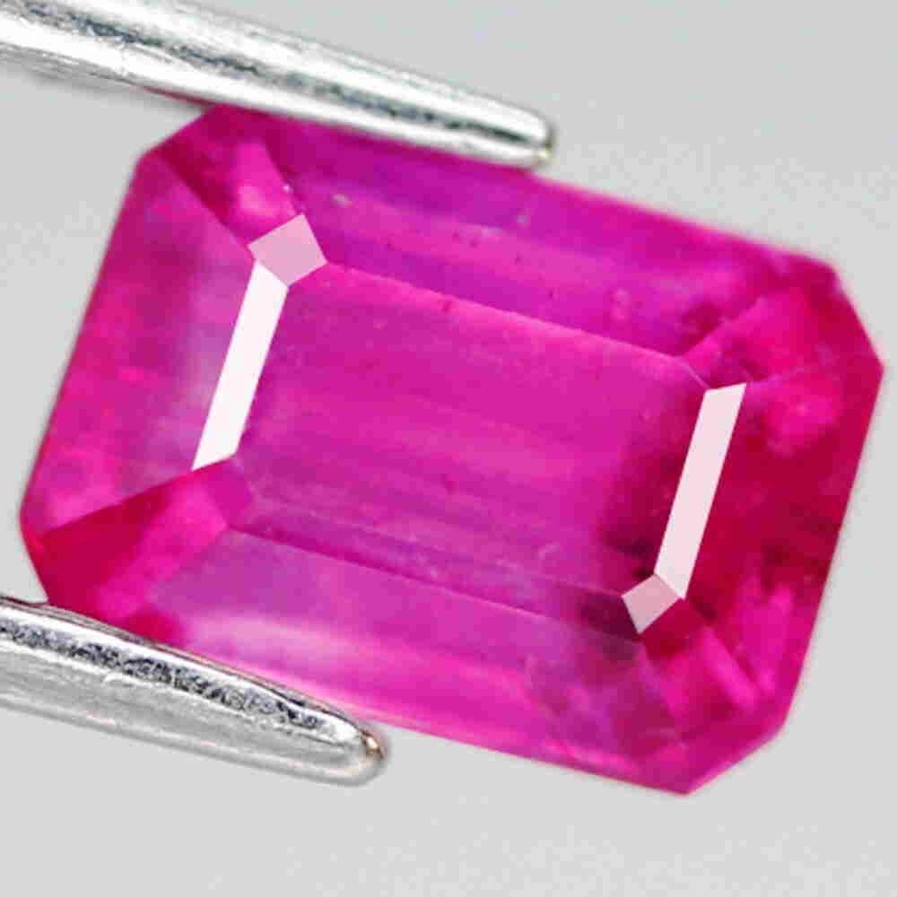 1,50 cts Natural Octagon Pink Red ruby (1 of 2)
