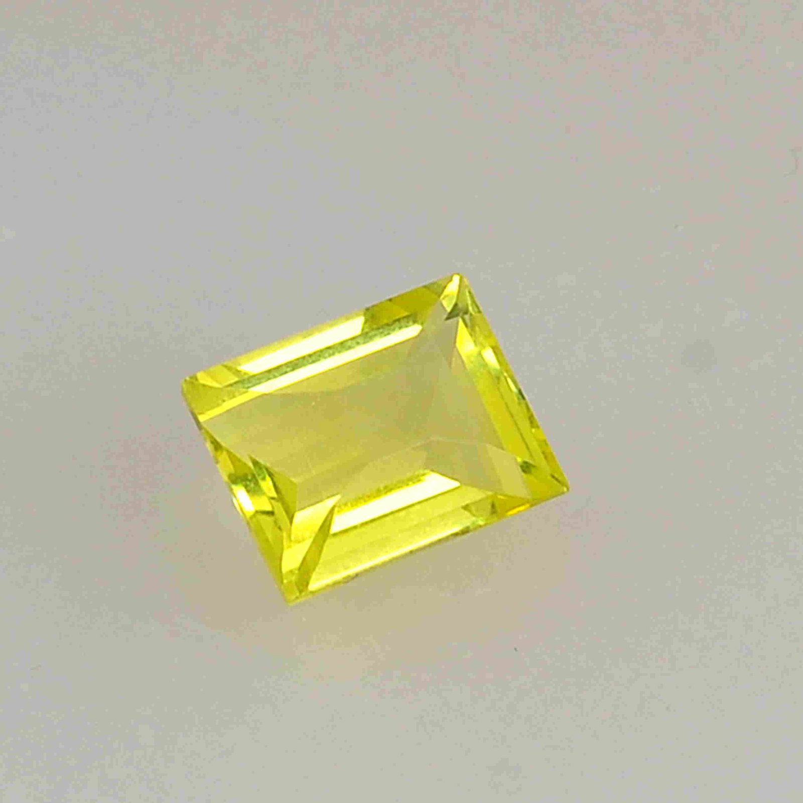 4.95 Carat Yellow Color Natural Octagon Lemon Quartz: No Reserve! Title: 4.95 Carat Yellow Color Natural Octagon Lemon Quartz Loose Gemstone 1 Pieces Brand: Gems Trading Center Gemstones: Lemon Quartz Carat Weights: 4.95 Size/Dimensions: 7H x 11L x 9W mm