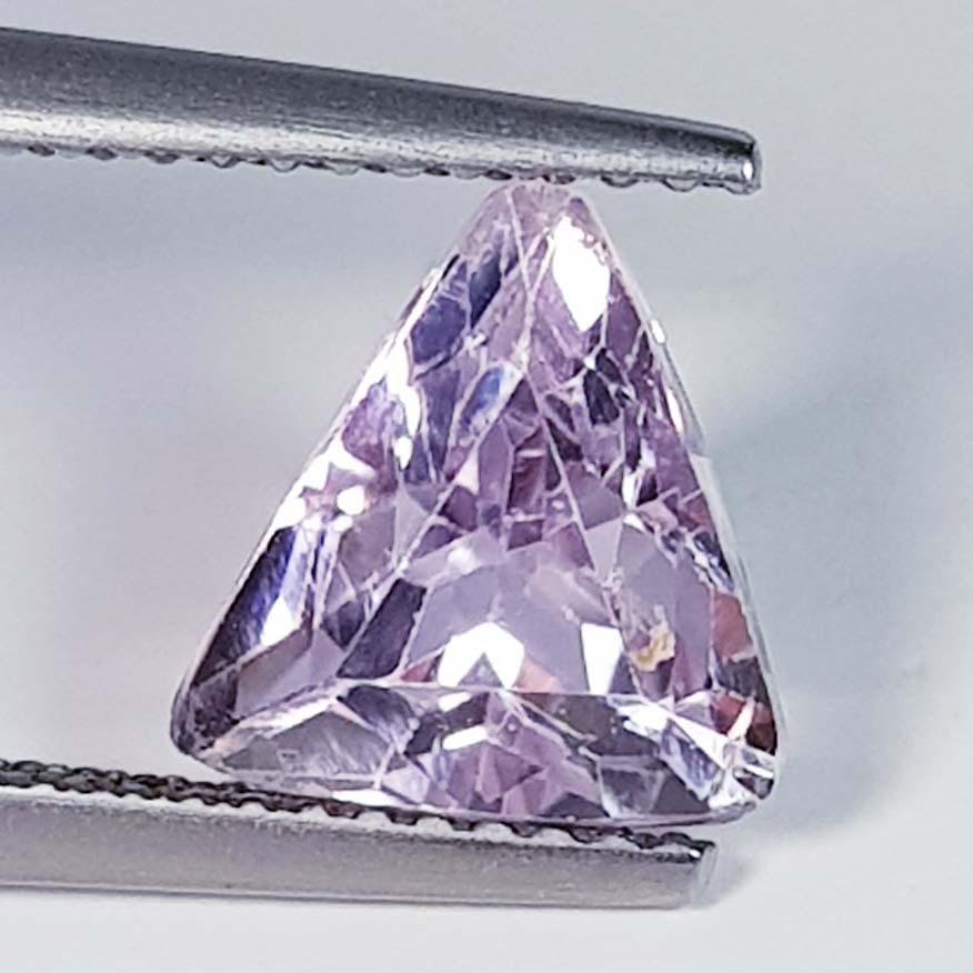 Natural Pink Kunzite Triangle Cut 3.74 ct (1 of 5)