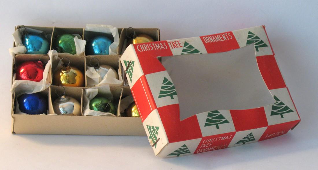 Vintage box of feather tree ornaments. (1 of 1)