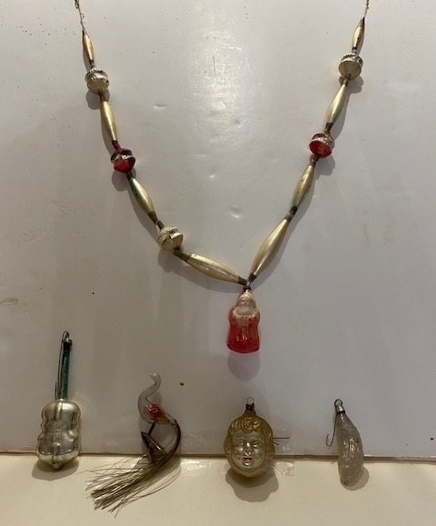 Glass Christmas Ornaments (1 of 4)