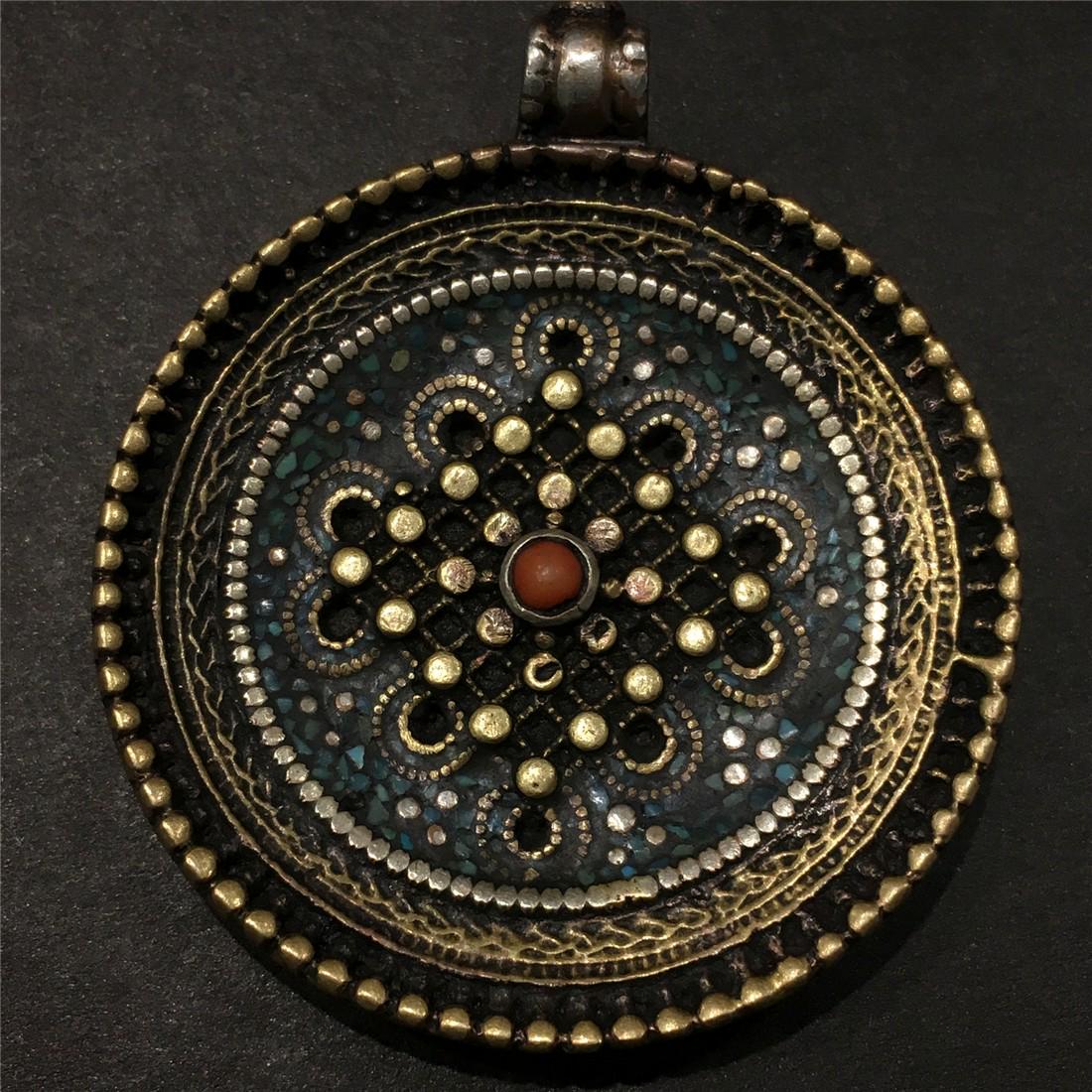 Tibetan bronze totem pendant (1 of 6)