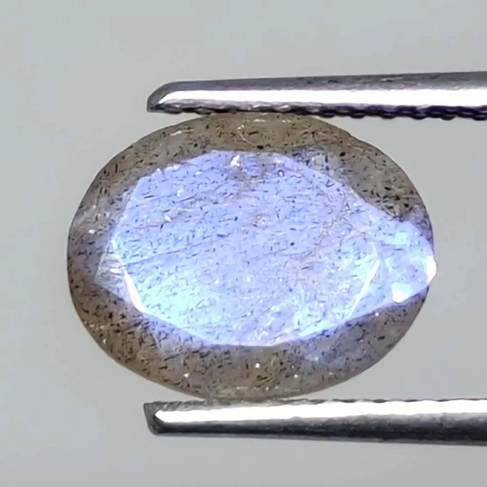 1.70 ct Natural Faceted Labradorite: No Reserve! Gemstones: Labradorite Carat Weights: 1.70 ct Size/Dimensions: 9 X 7 mm Origin : Labrador Shipping: Domestic: Flat-rate of $7.00 to anywhere within the contiguous U.S. International: Forei