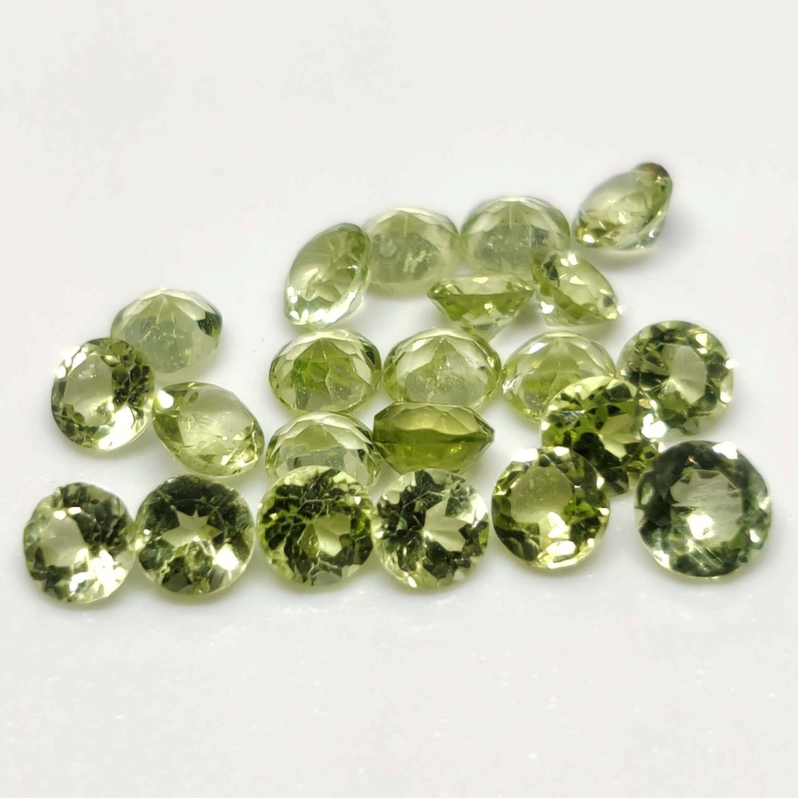 3 ct Natural Peridot Lot: No Reserve! Gemstones: Peridot Carat Weights: 3 ct Size/Dimensions: 3 X 3 mm Origin : Pakistan Shipping: Domestic: Flat-rate of $7.00 to anywhere within the contiguous U.S. International: Foreign ship
